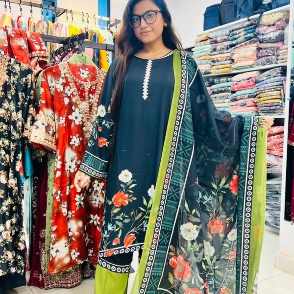 ফ্যাশনেবল দুবাই সিল্ক থ্রি-পিস(CODE-102)